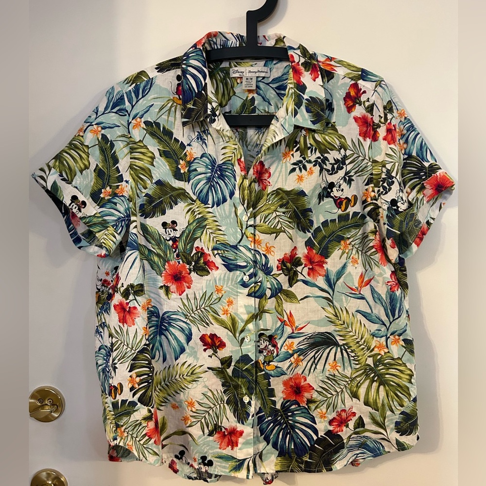 Tommy Bahama Disney Jungle Jubilee Women’s Linen Blouse Size Medium.